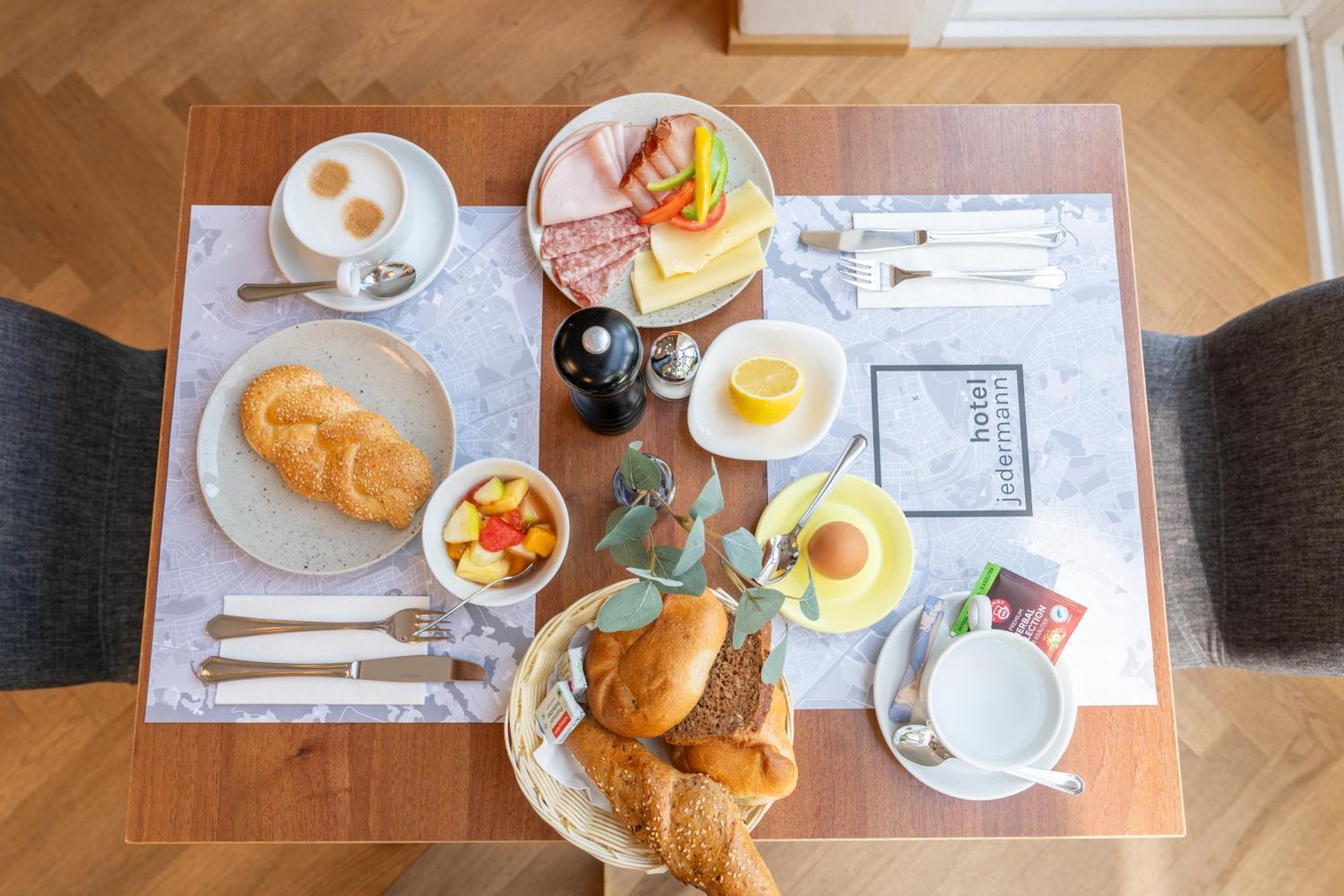 Das Jedermann Boutiquehotel Mit Stadtgarten Salzburg Bagian luar foto